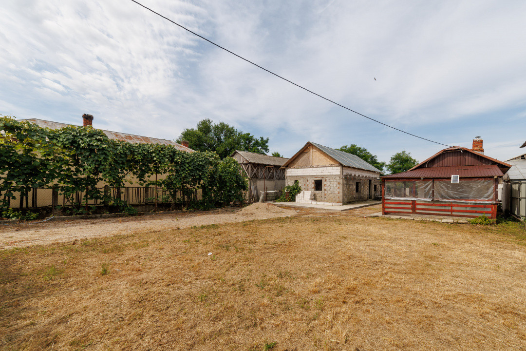 Casa+teren 2.140 mp de vanzare – Ciesti, Lunca Corbului– la doar 30 km Pitesti