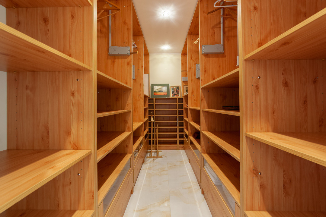Apartament ultracentral - 3 camere, 167 mp, 2 terase, 2 locuri de parc subterane