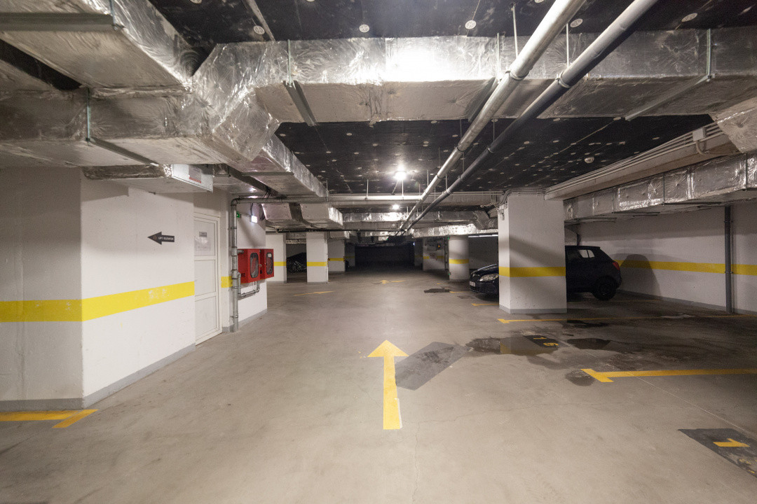Apartament ultracentral - 3 camere, 167 mp, 2 terase, 2 locuri de parc subterane