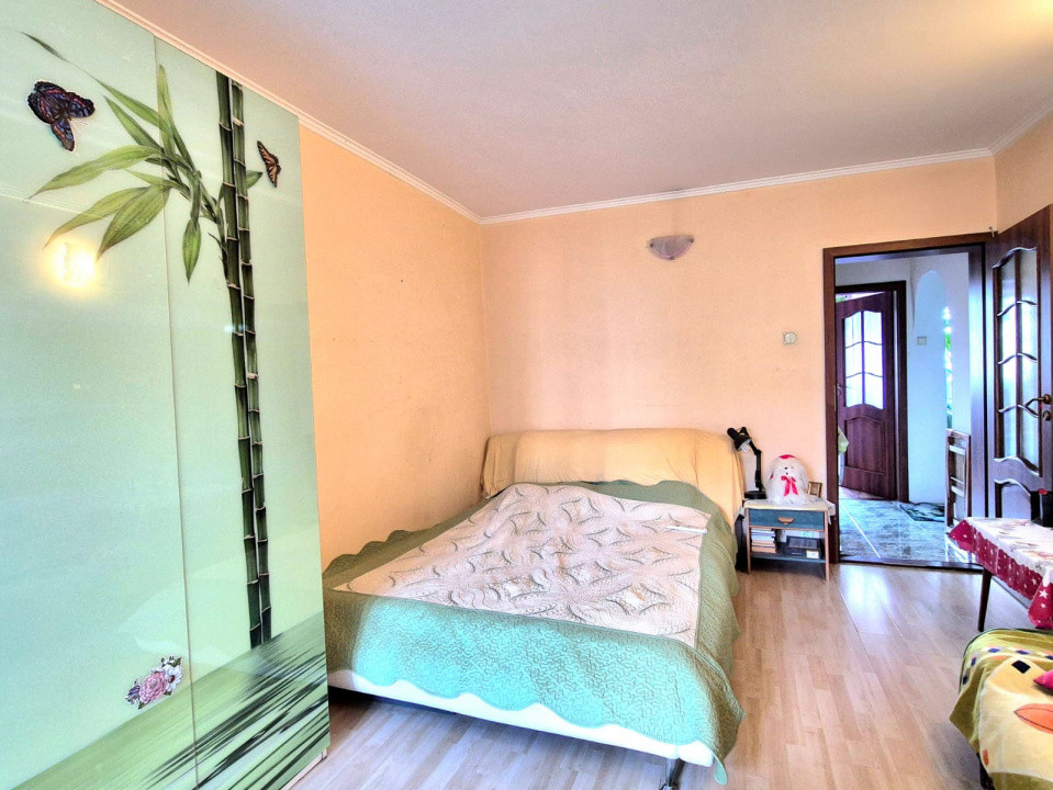 Apartament 3 camere - Jean Steriadi