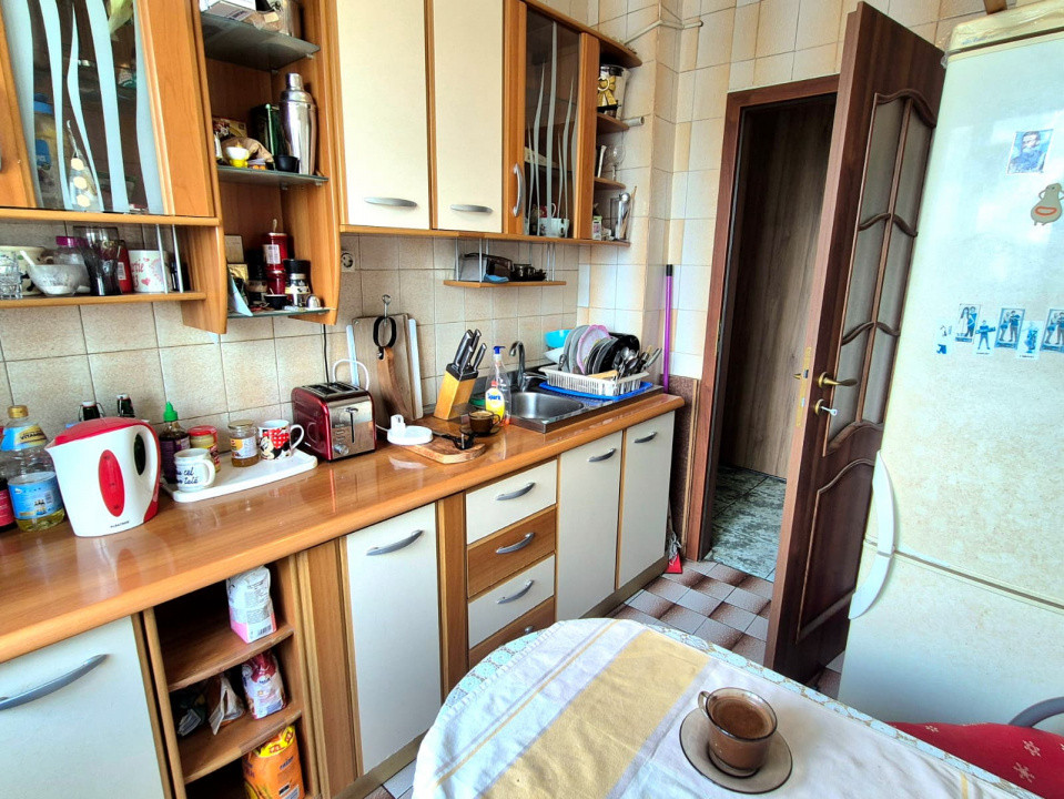 Apartament 3 camere - Jean Steriadi