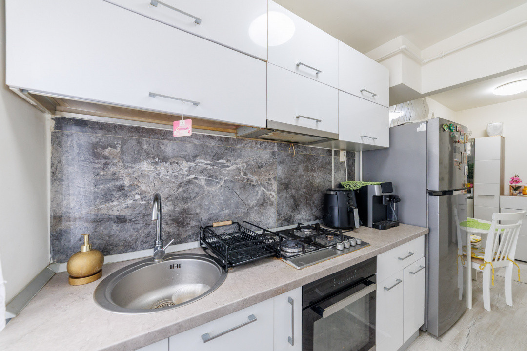 Apartament 2 camere semidecomandate, gata de mutat, Trivale