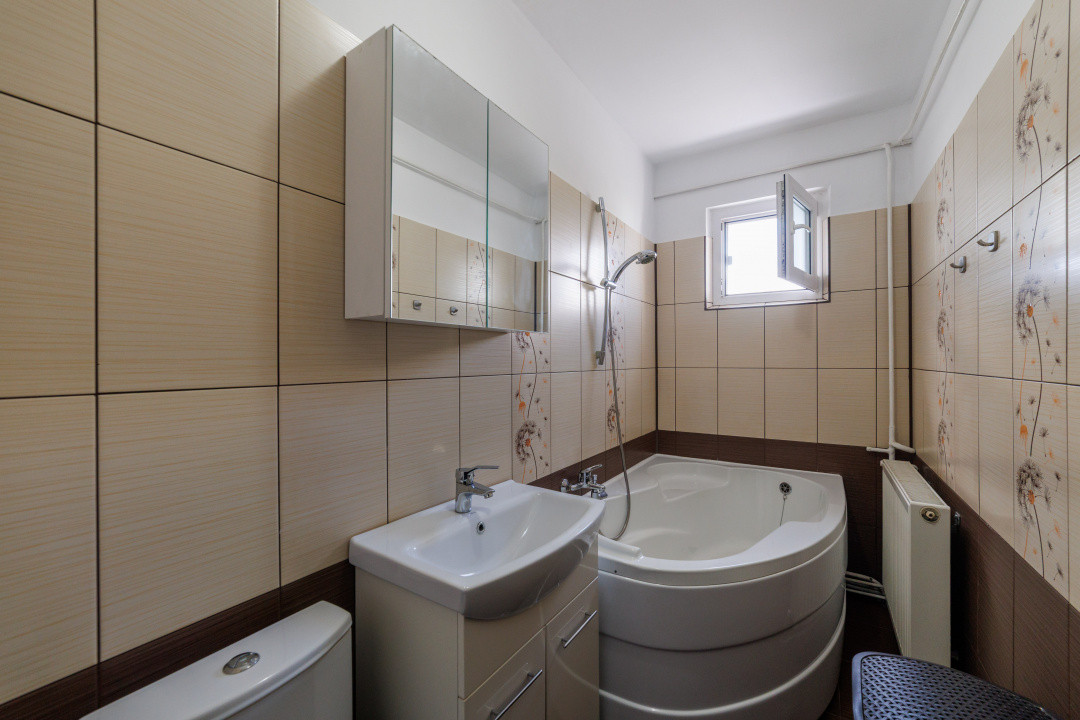 Apartament luminos cu 2 camere și parcare inclusă – Banat