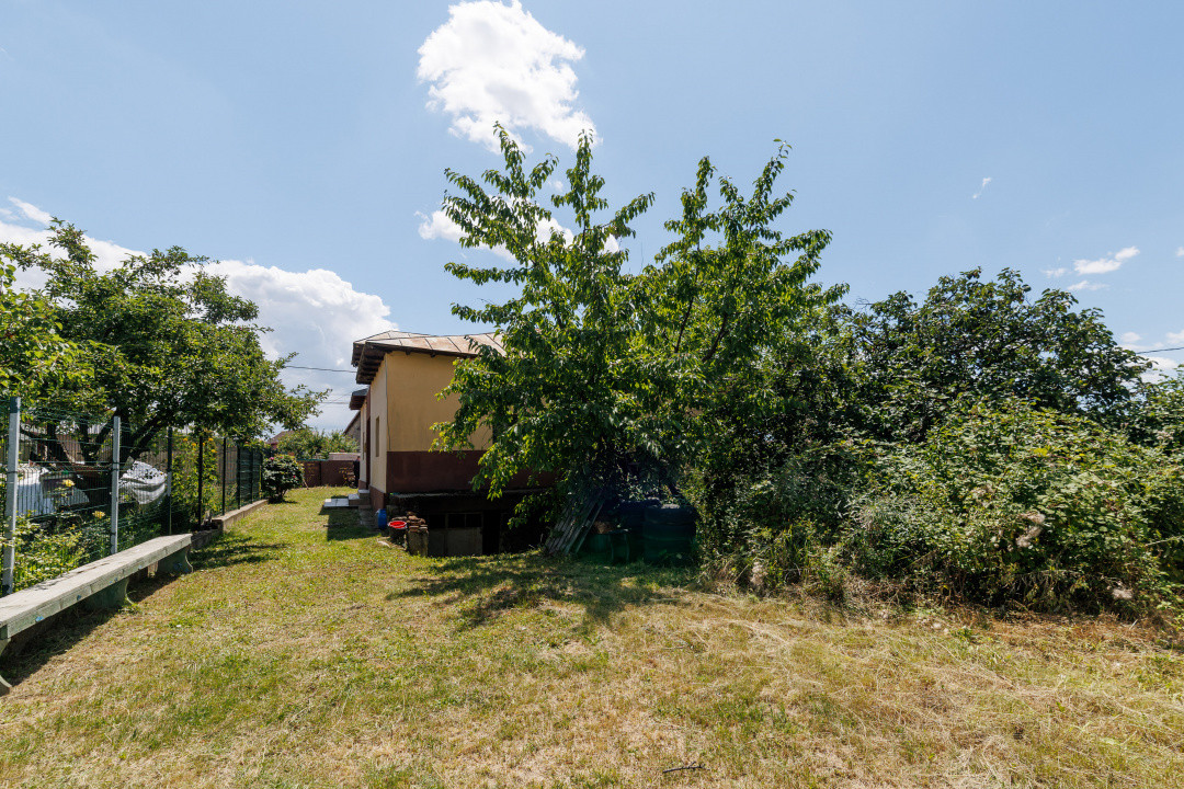 Casa cu teren de 889mp Prundu - Ideala pentru locuit sau dezvoltare imobiliara