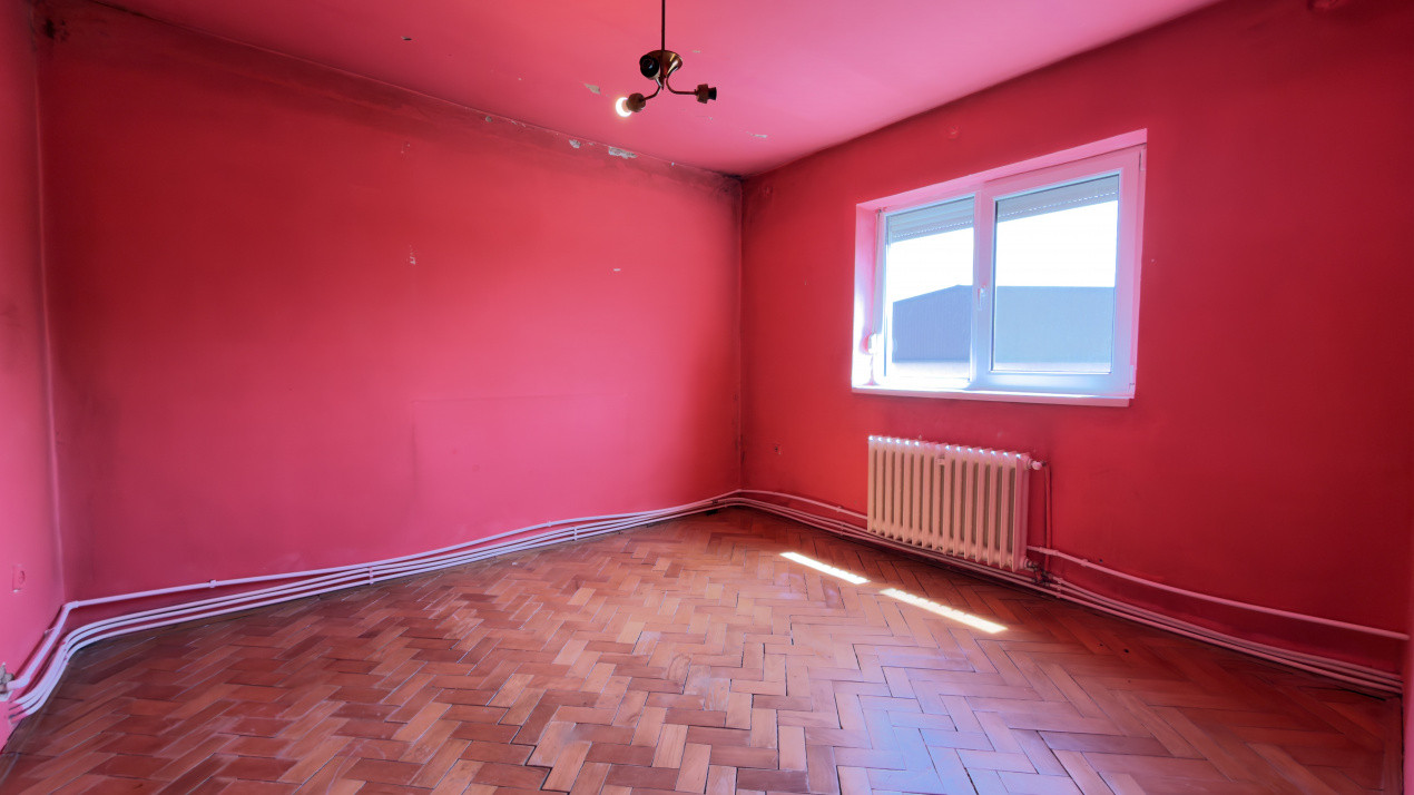 Apartament 2 camere Etaj III / Str. Eliberării 17 -Carei- Comision 0% cumpărător