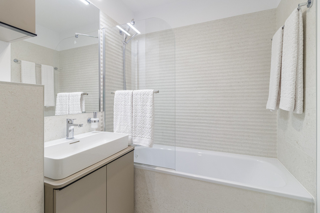 Apartament 2 Camere / LUX - Up-site by Atenor / Parcare EV / Boxa / Piscina