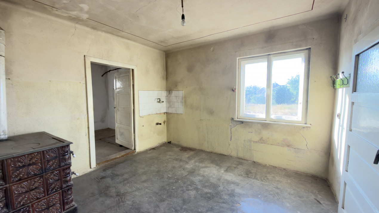 Casă 3 camere, Teren 1036 mp Front 22 m - Str. Florilor 46 - Carei -