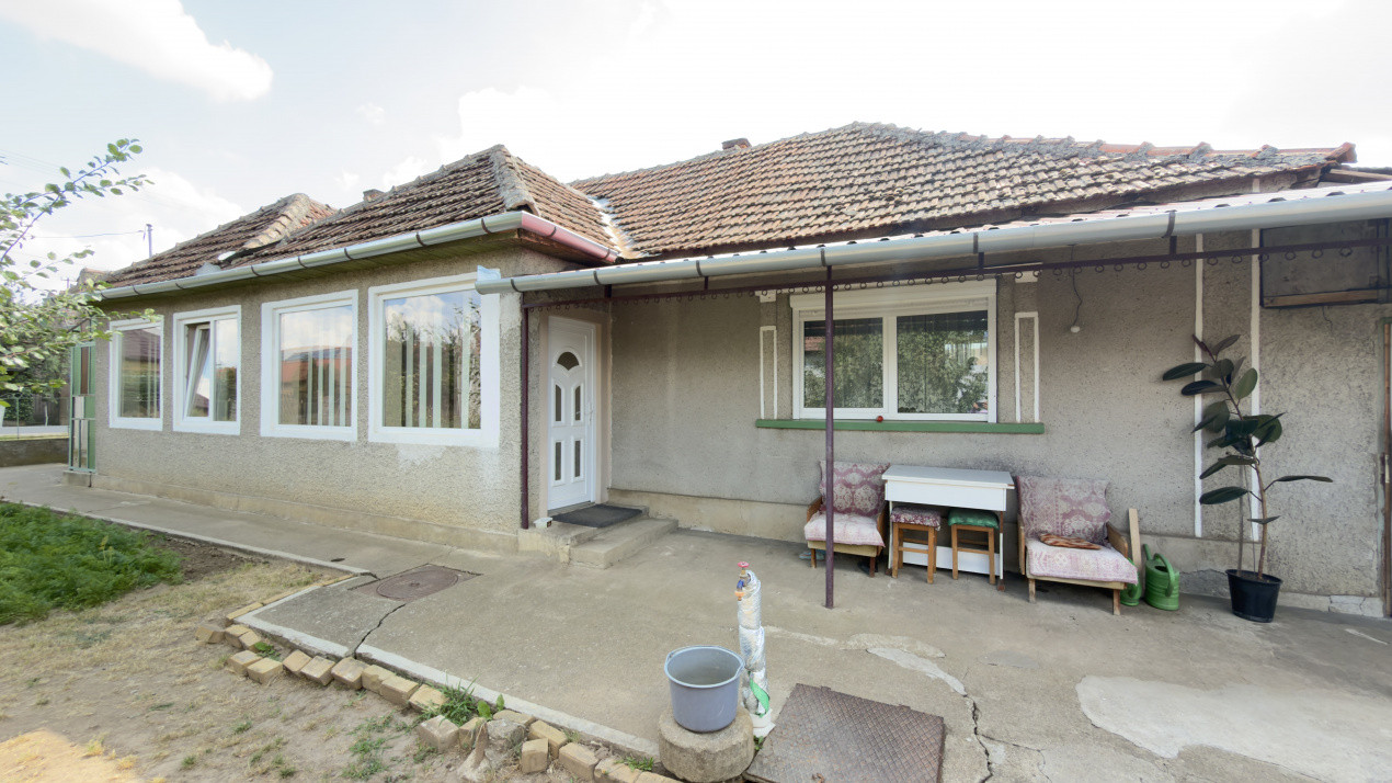 Casă 4 camere, Teren 1005 mp Loc. Căpleni Nr.789 -Jud. Satu Mare