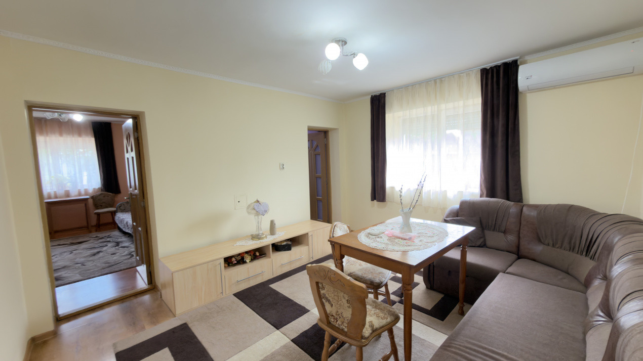 Casă 4 camere, Teren 1005 mp Loc. Căpleni Nr.789 -Jud. Satu Mare