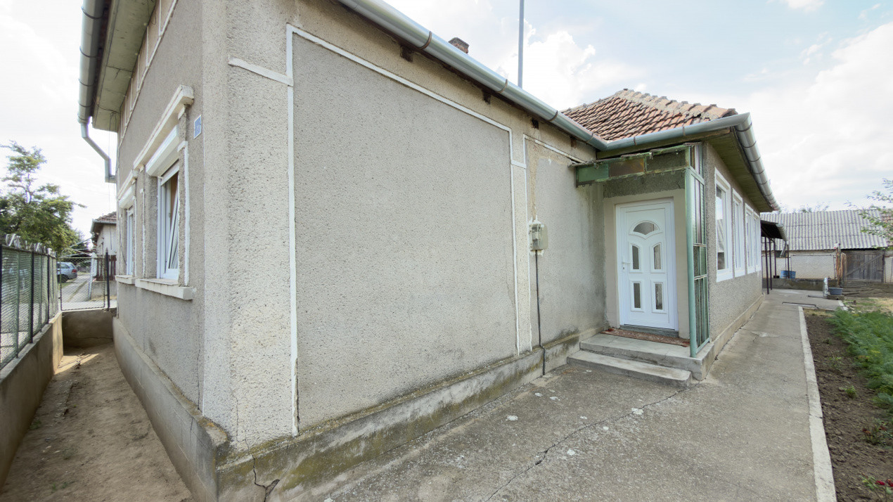 Casă 4 camere, Teren 1005 mp Loc. Căpleni Nr.789 -Jud. Satu Mare