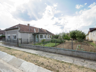 Casă 4 camere, Teren 1005 mp Loc. Căpleni Nr.789 -Jud. Satu Mare