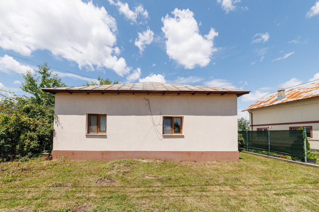 Casa cu teren de 889mp Prundu - Ideala pentru locuit sau dezvoltare imobiliara