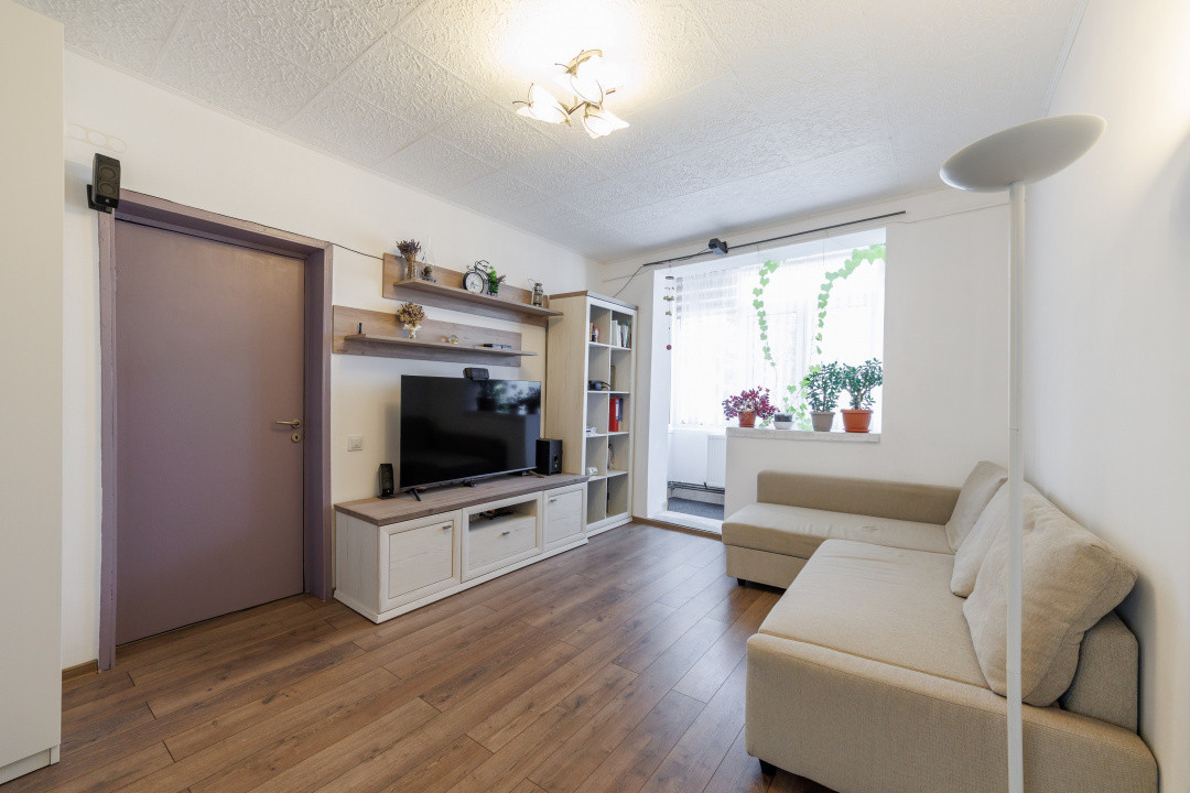 Apartament 2 camere, etaj 3, zona Traian