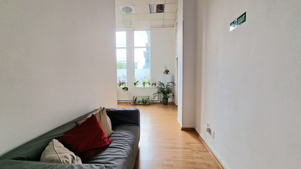 De inchiriat spatiu comercial central