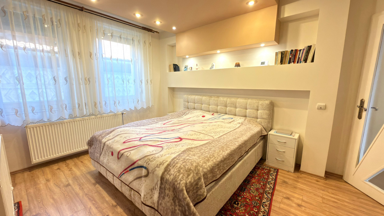 Casa Visurilor /4 camere-163 mp / Teren-1036 mp / B-dul 25 Octombrie - Carei