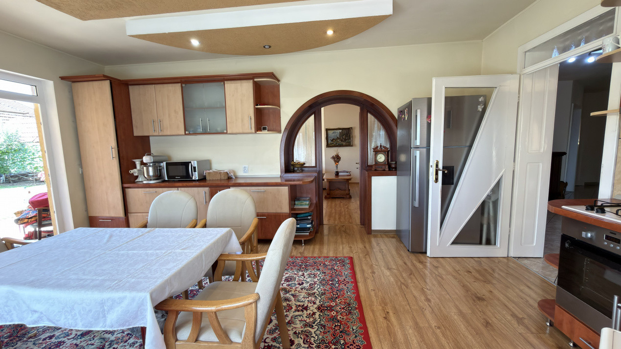 Casa Visurilor /4 camere-163 mp / Teren-1036 mp / B-dul 25 Octombrie - Carei