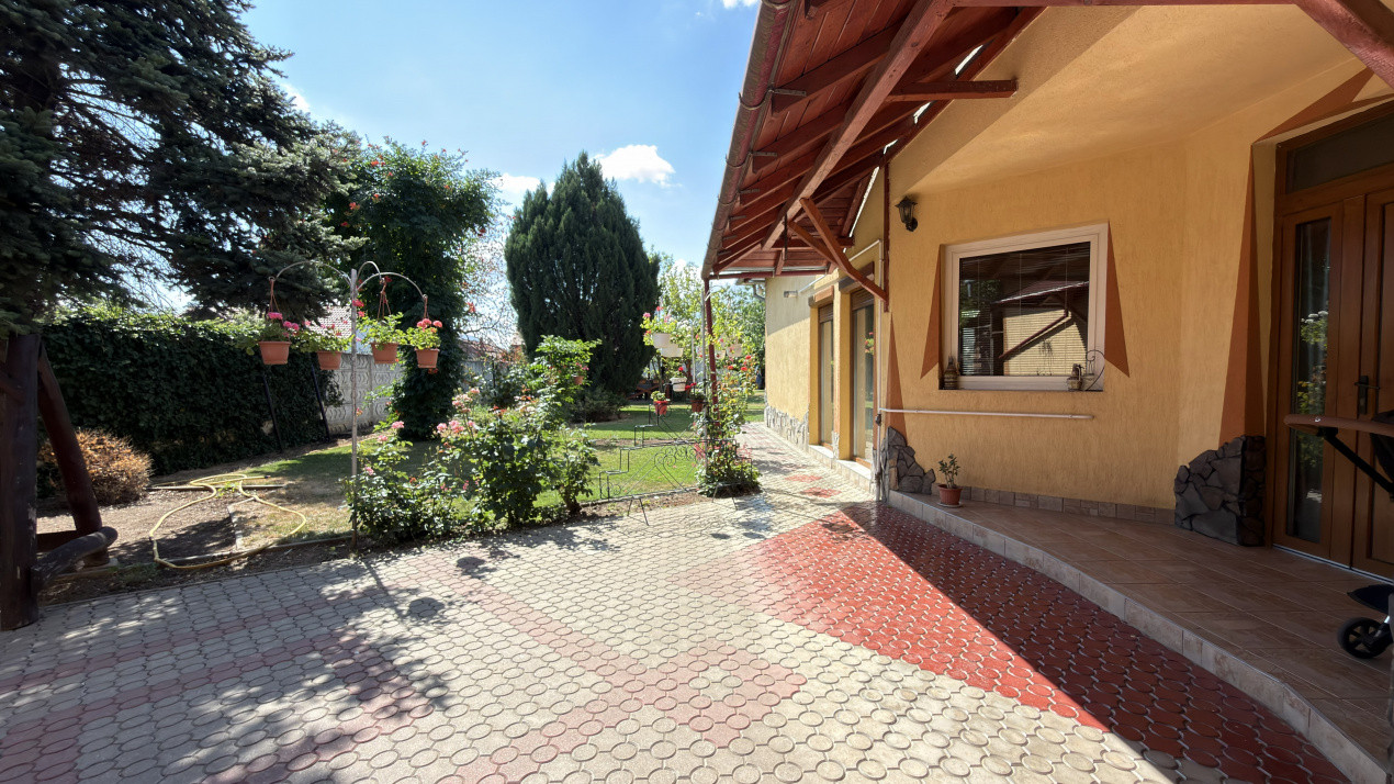 Casa Visurilor /4 camere-163 mp / Teren-1036 mp / B-dul 25 Octombrie - Carei