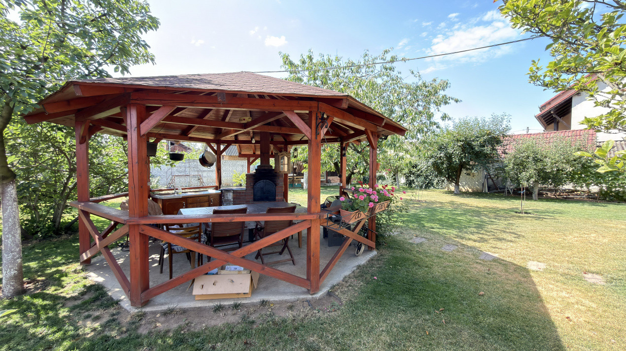 Casa Visurilor /4 camere-163 mp / Teren-1036 mp / B-dul 25 Octombrie - Carei