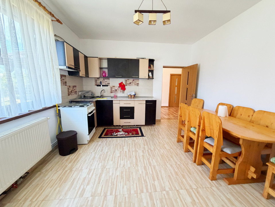 Inchiriere Casa 3 camere + curte generoasa 500 mp 