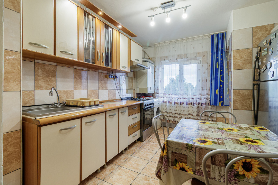 3 camere etaj 2 din 3 Soseaua Alexandriei 
