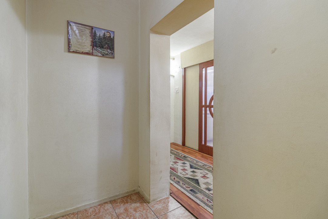 3 camere etaj 2 din 3 Soseaua Alexandriei 