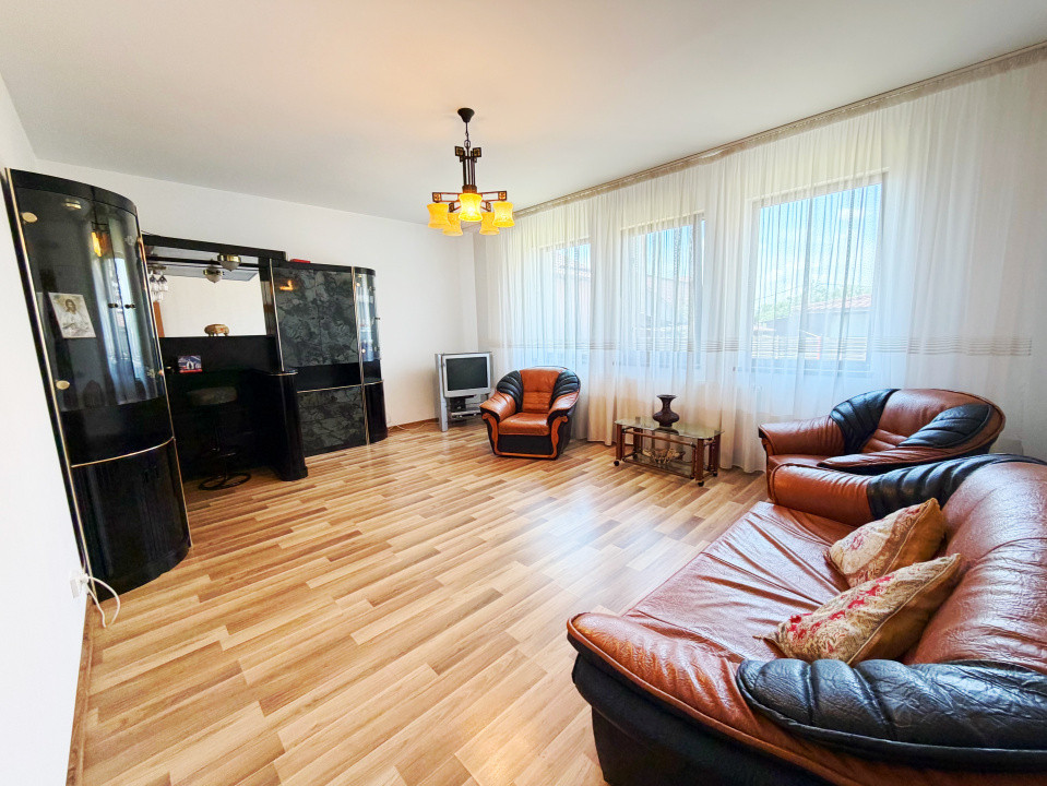 Inchiriere Casa pe parter 3 camere la 1,5 km de Lidl Trivale 